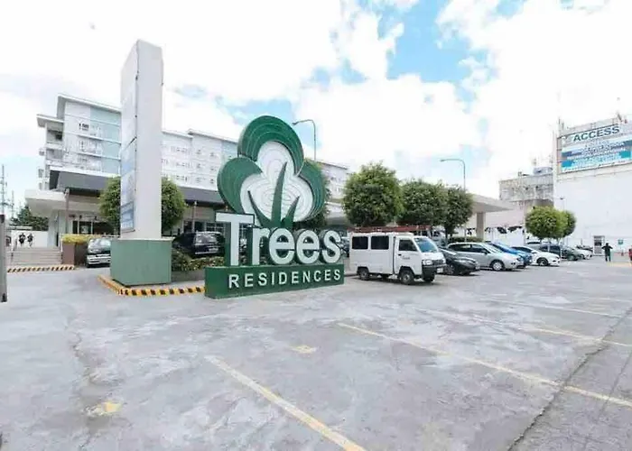 Trees Residences Staycation Evol's Place *